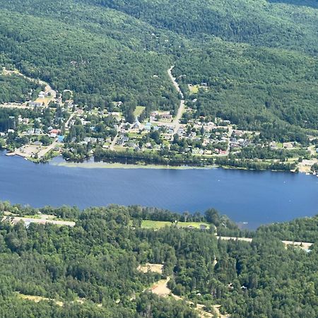 Chambres dans Chalet Vue sur la Riviere Spa ,près du Parc National de la Mauricie Grandes Piles Extérieur photo